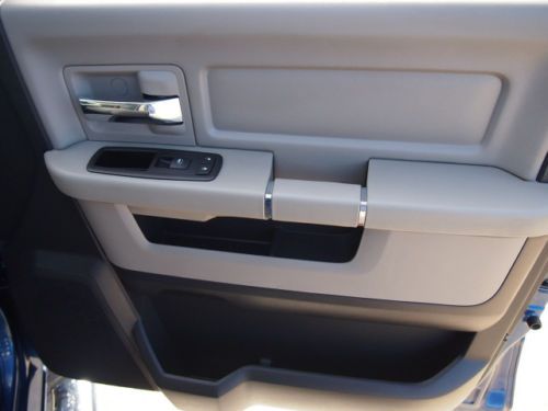 SLT Big Horn 5.7LHEMI Automatic Tonneau Cover Tow package Crew Cab Clean 4x2, image 11