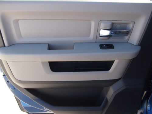 SLT Big Horn 5.7LHEMI Automatic Tonneau Cover Tow package Crew Cab Clean 4x2, image 15