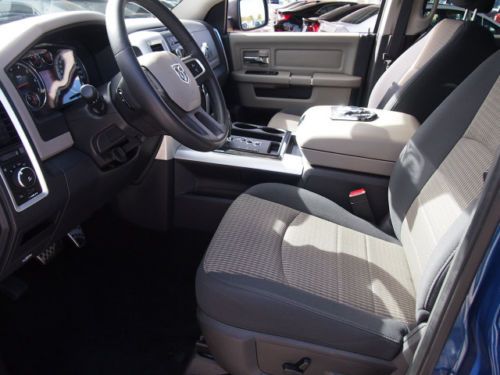 SLT Big Horn 5.7LHEMI Automatic Tonneau Cover Tow package Crew Cab Clean 4x2, image 17