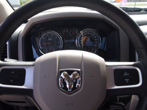 SLT Big Horn 5.7LHEMI Automatic Tonneau Cover Tow package Crew Cab Clean 4x2, image 23