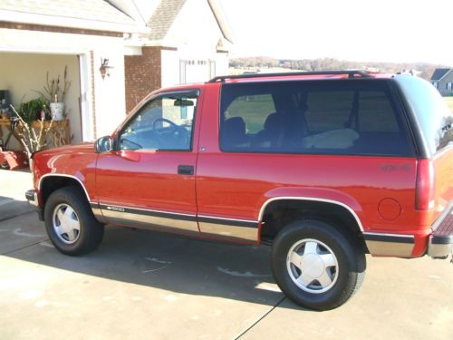 1996 chevrolet tahoe ls sport utility 2-door 5.7l