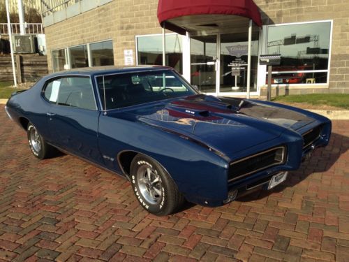 1969 pontiac gto 2ht 400 cid 4-speed mt, ram air, hood tach, hidaways,