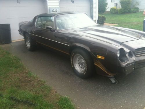 1981 chevrolet camaro z28 coupe 2-door 5.7l