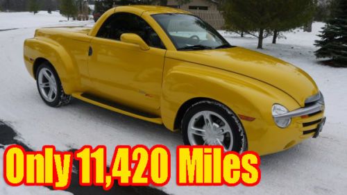 2003 chevrolet ssr convertible pickup only 11,420 miles  5.3l v8 300 h.p. auto