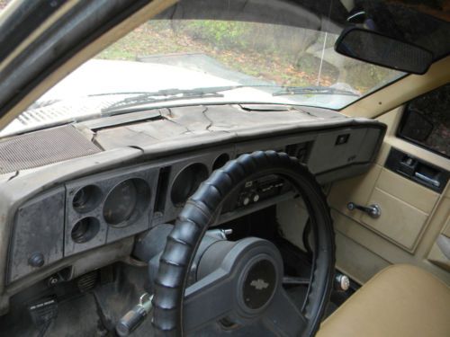 1984 Chevrolet s10 Isuzu Pickup Diesel, image 7