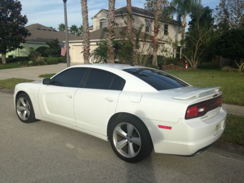 2011 dodge charger se sedan 4-door 3.6l