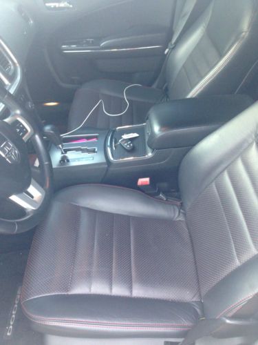 2011 Dodge Charger SE Sedan 4-Door 3.6L, image 2