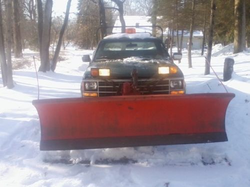1989 chevy k2500 4x4 for parts /with working western snow plow