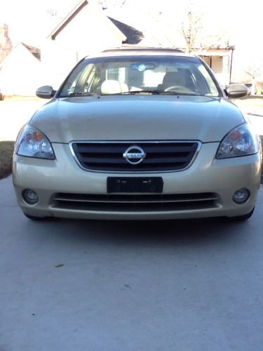 2002 Nissan Altima SE Sedan 4-Door 3.5L, image 2