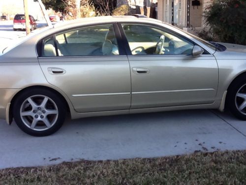 2002 Nissan Altima SE Sedan 4-Door 3.5L, image 3