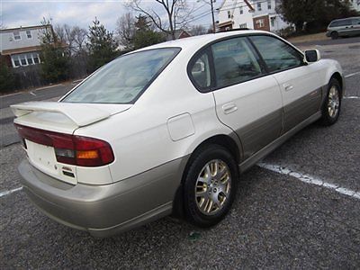 Super sharp (( leather..mnroof..h6 3.0l..auto...loaded ))no reserve