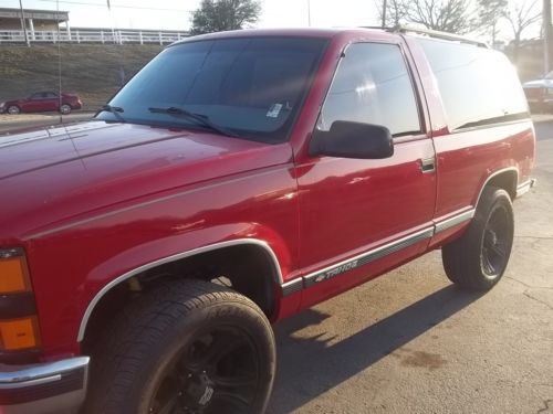 1998 chevrolet tahoe sport utility ~ 2-door ~ 5.7l ~ xd rims ~ 4x4 ~ no reserve