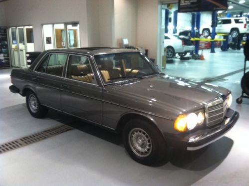 Terrific 1983 mercedes benz 300d clean, clean car and free shipping