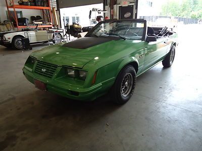 No reserve 84 mustang convertible lx 5.0 ,5 speed minus motor stock 81k miles