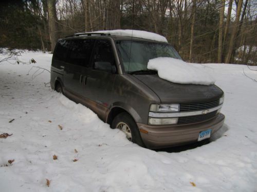 2000 awd chevrolet astro ls extended passenger van 3-door 4.3l