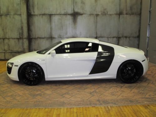 2011 audi r8 5.2l 10cyl carbon blades white guages tint navi camera leather plus