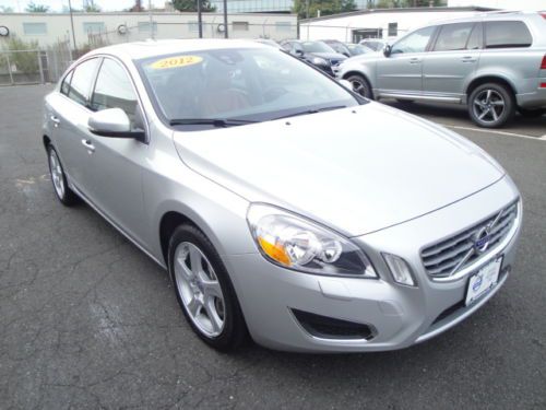 Volvo s60 t5 low miles 1-owner excellent condition
