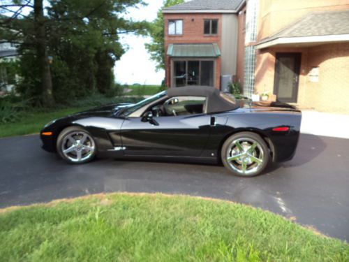 2006 corvette convertible, 6spd, z51,10k miles triple black