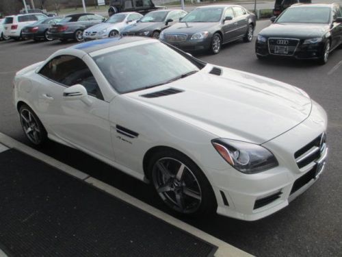SLK55 AMG?® Convertible 5.5L CD Multimedia Package Convertible HardTop Spoiler, US $63,885.00, image 4