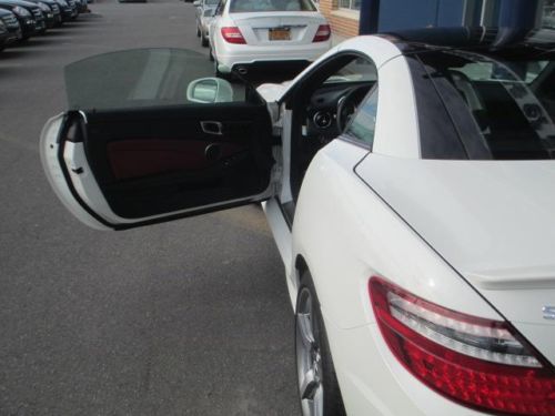 SLK55 AMG?® Convertible 5.5L CD Multimedia Package Convertible HardTop Spoiler, US $63,885.00, image 8