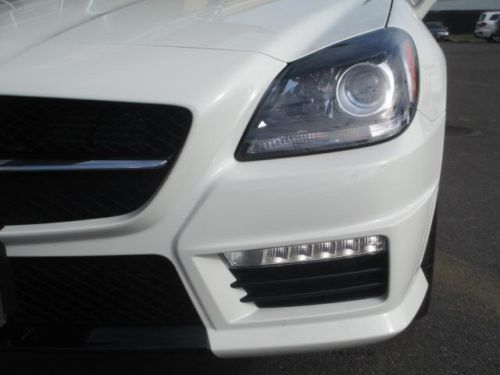 SLK55 AMG?® Convertible 5.5L CD Multimedia Package Convertible HardTop Spoiler, US $63,885.00, image 25