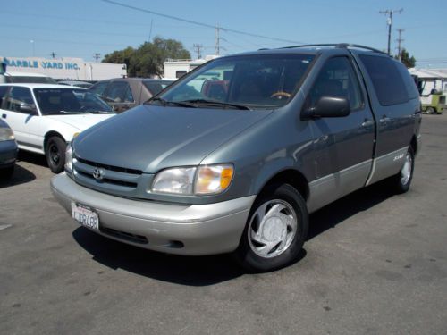 2000 toyota sienna no reserve