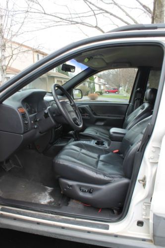 1999 Jeep Grand Cherokee Laredo, 4.0L In. l6, 4WD, 150K miles, NO RESERVE!, image 5