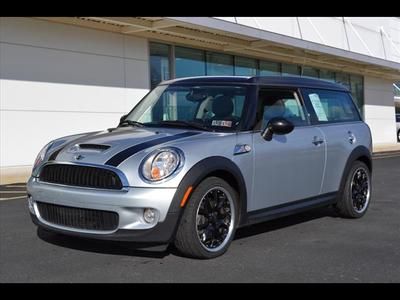 09 mini clubman s auto silver cold premium pkg pano roof we finance