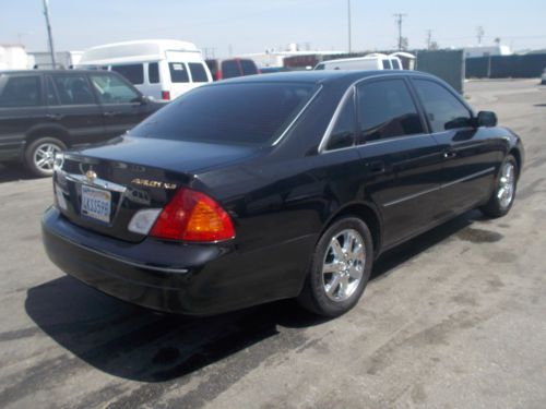 2000 Toyota Avalon No Reserve, image 2