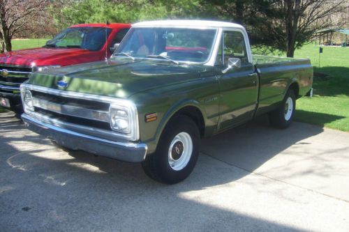 1970 chevy c10 longbed, v-8