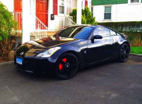 2004 nissan 350z touring coupe 2-door 3.5l