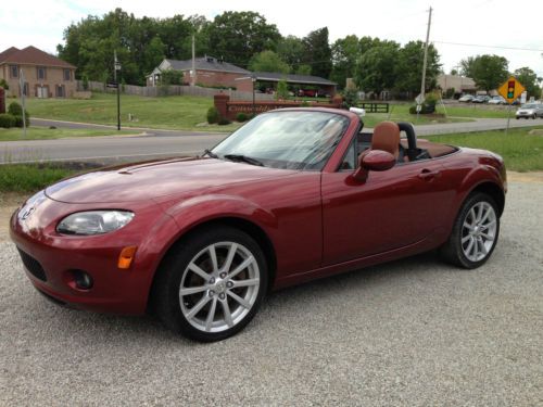 2006 mazda m-5 miata  salvage title ,....minor damage ,,,,nice,,