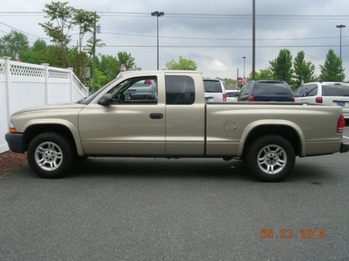 REPOSSESSED / BELOW WHOLESALE / NO RESERVE, image 2