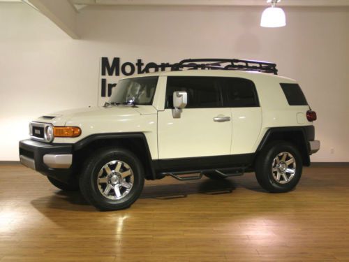 Loaded up with convenience and off-road pkg, heated seats, remote start!!