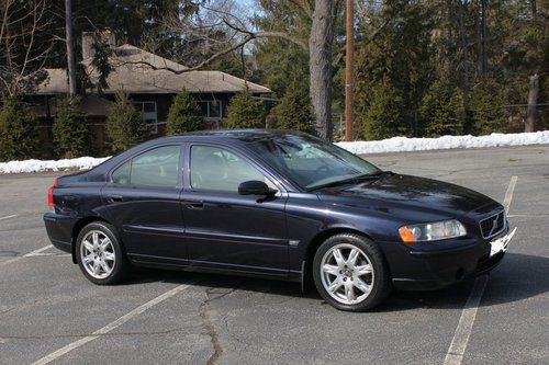 2005 volvo s60 2.5t sedan 4-door 2.5l - sport package with wood trim