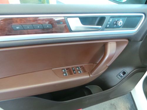 2012 Volkswagen Touareg TDI Lux Sport Utility 4-Door 3.0L, US $39,500.00, image 22