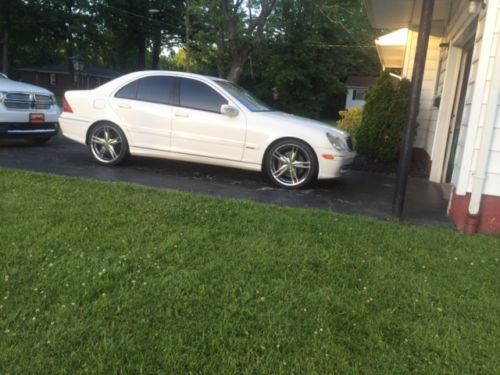 2004 mercedes-benz c230 kompressor sedan 4-door 1.8l