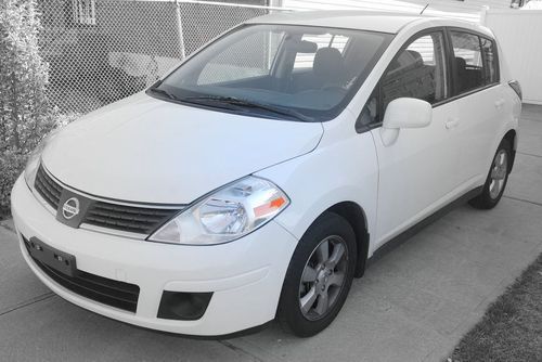 2007 nissan versa sl hatchback 4-door 1.8l