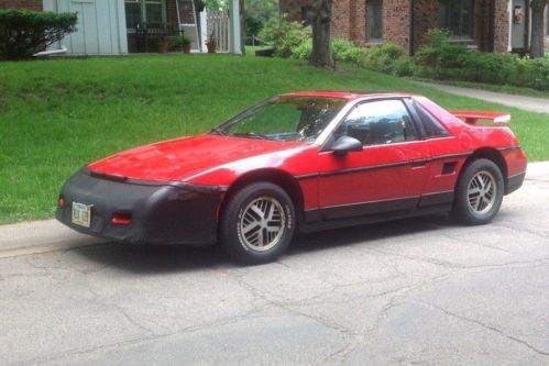 1986 pontiac fiero v6 2.8l - original owner - very good condition