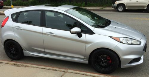 Ford fiesta st 2014, excellent condition, garage queen