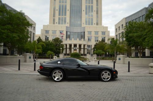 1999 Dodge Viper GTS Coupe 2-Door 8.0L, image 3
