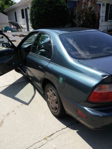 1996 honda accord dx sedan 4-door 2.2l