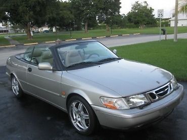 Sporty regal classic,saab 2.0 se turbo convertible will spark many conversations