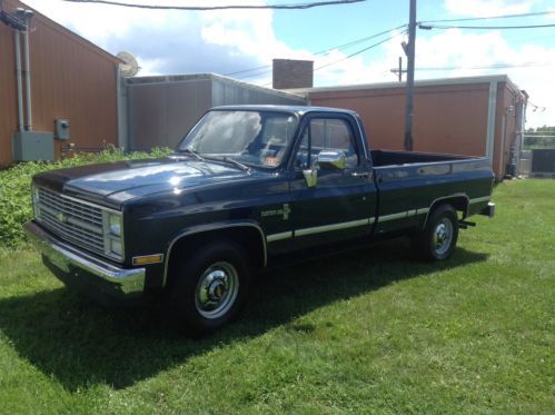 1983 chevy c-20 custom deluxe pick up