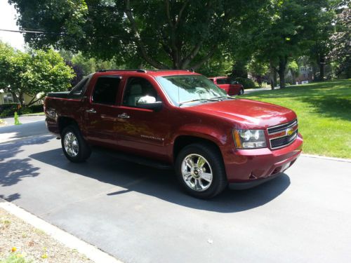 2008 chevrolet avalanche ltz 4x4 maroon crew cab pickup 4-door 5.3l ext warranty