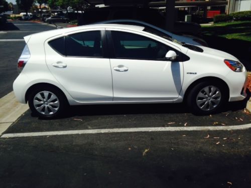 2013 toyota prius c base hatchback 4-door 1.5l