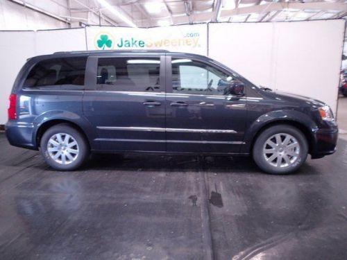 2014 chrysler town & country touring