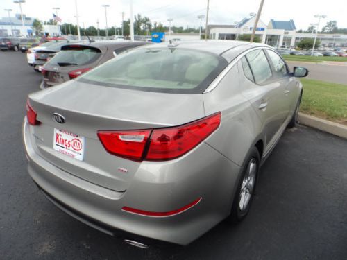2015 Kia  LX, image 2