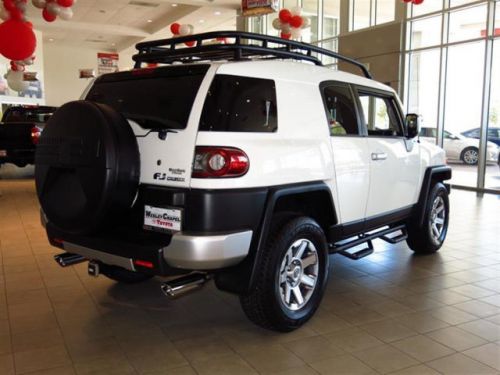 2014 toyota fj cruiser base