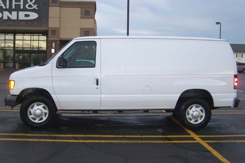 Ford e-250 cargo van 2007